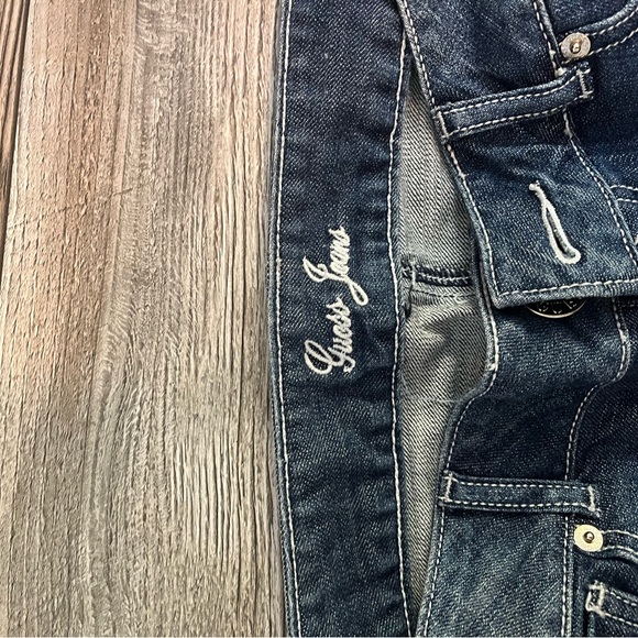 Guess Jeans Size 27 - Picture 2 of 4